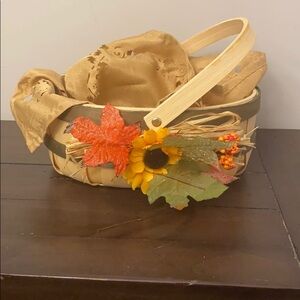 Decorative basket